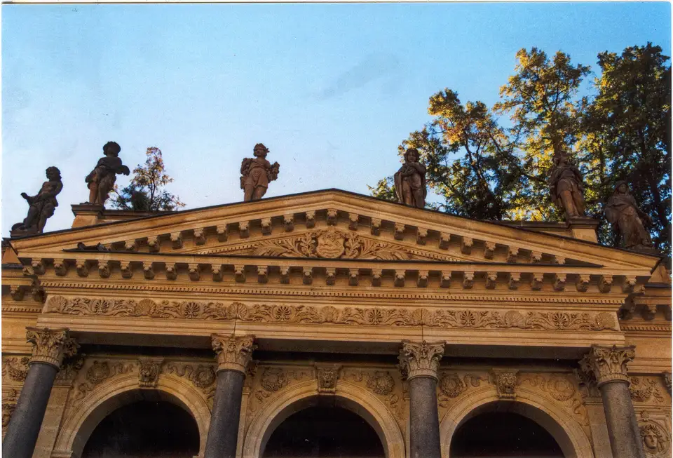 Karlovy Vary a hrad Loket, Praha